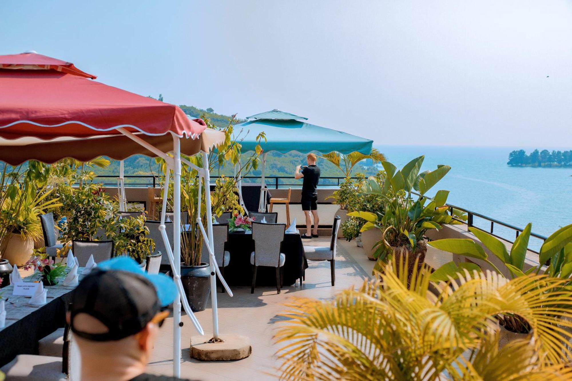 Kivu Hilltop View Resort ギセニ エクステリア 写真