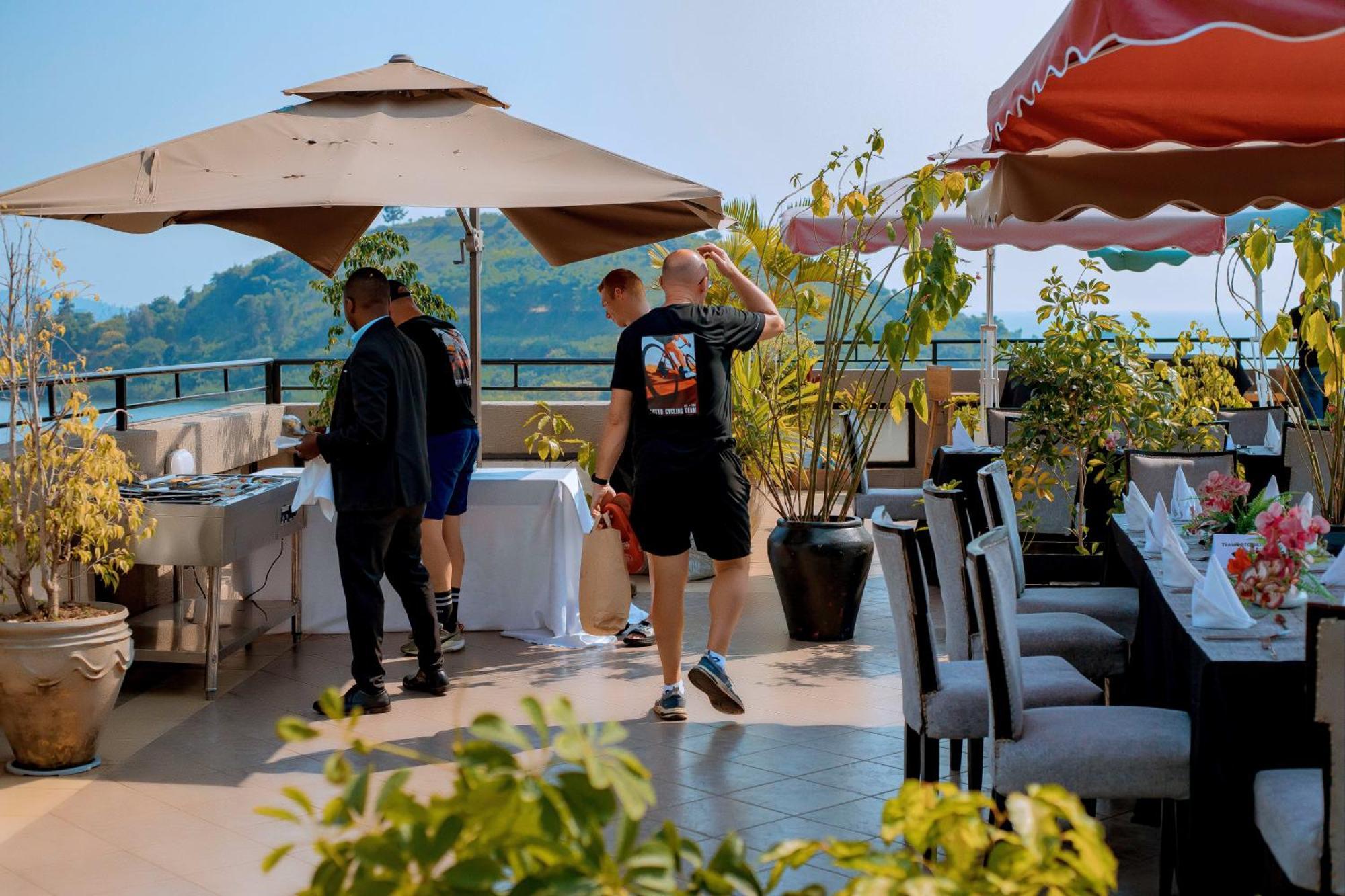 Kivu Hilltop View Resort ギセニ エクステリア 写真