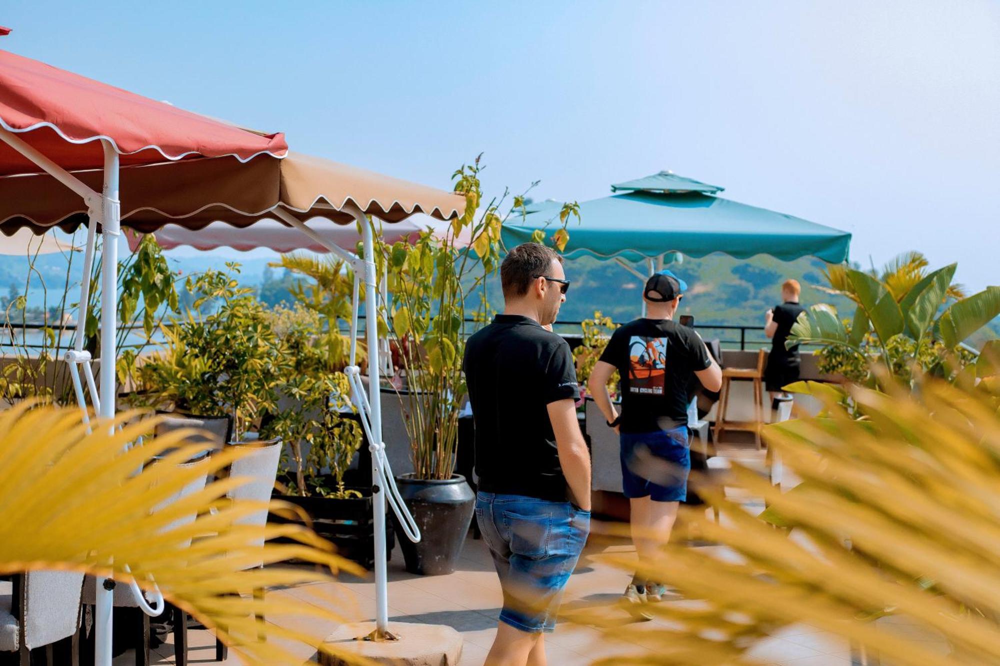 Kivu Hilltop View Resort ギセニ エクステリア 写真